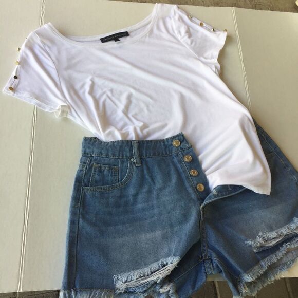 Distress Denim‎ Shorts Women’s Size M - Picture 3 of 5